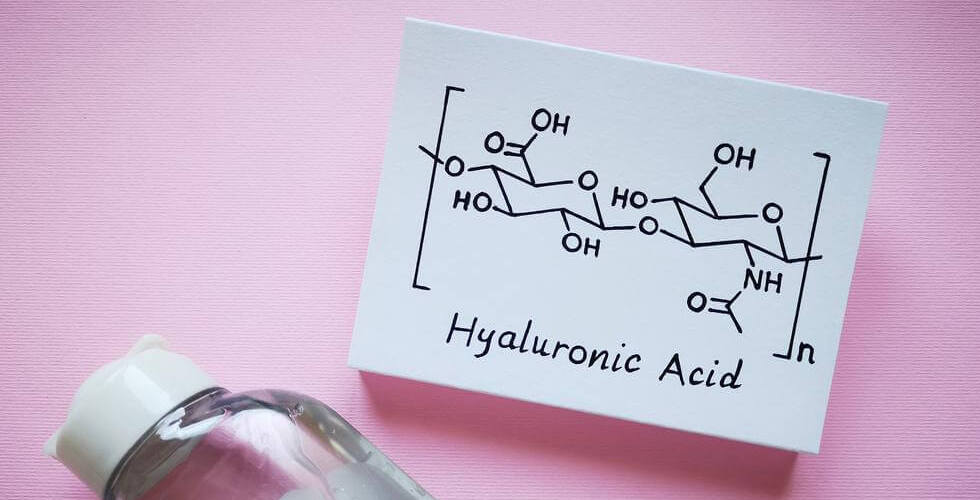 玻尿酸是一種天然存在於皮下組織與關節間的多醣分子。