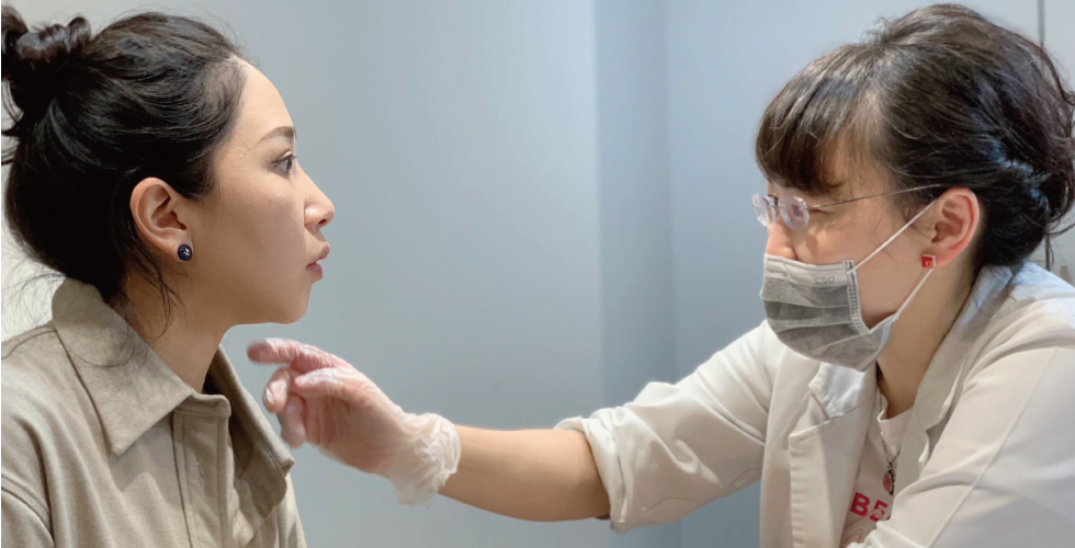 回診給盧醫師看看,盧醫師說我的拉提效果算蠻快了!還告訴我可以加速膠原蛋白新生的撇步!